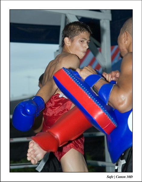 2006 - 08 - Pattaya - Boxe Tony - DeGroot 04